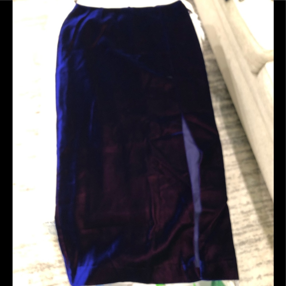 Dana Buchman Velvet pencil skirt